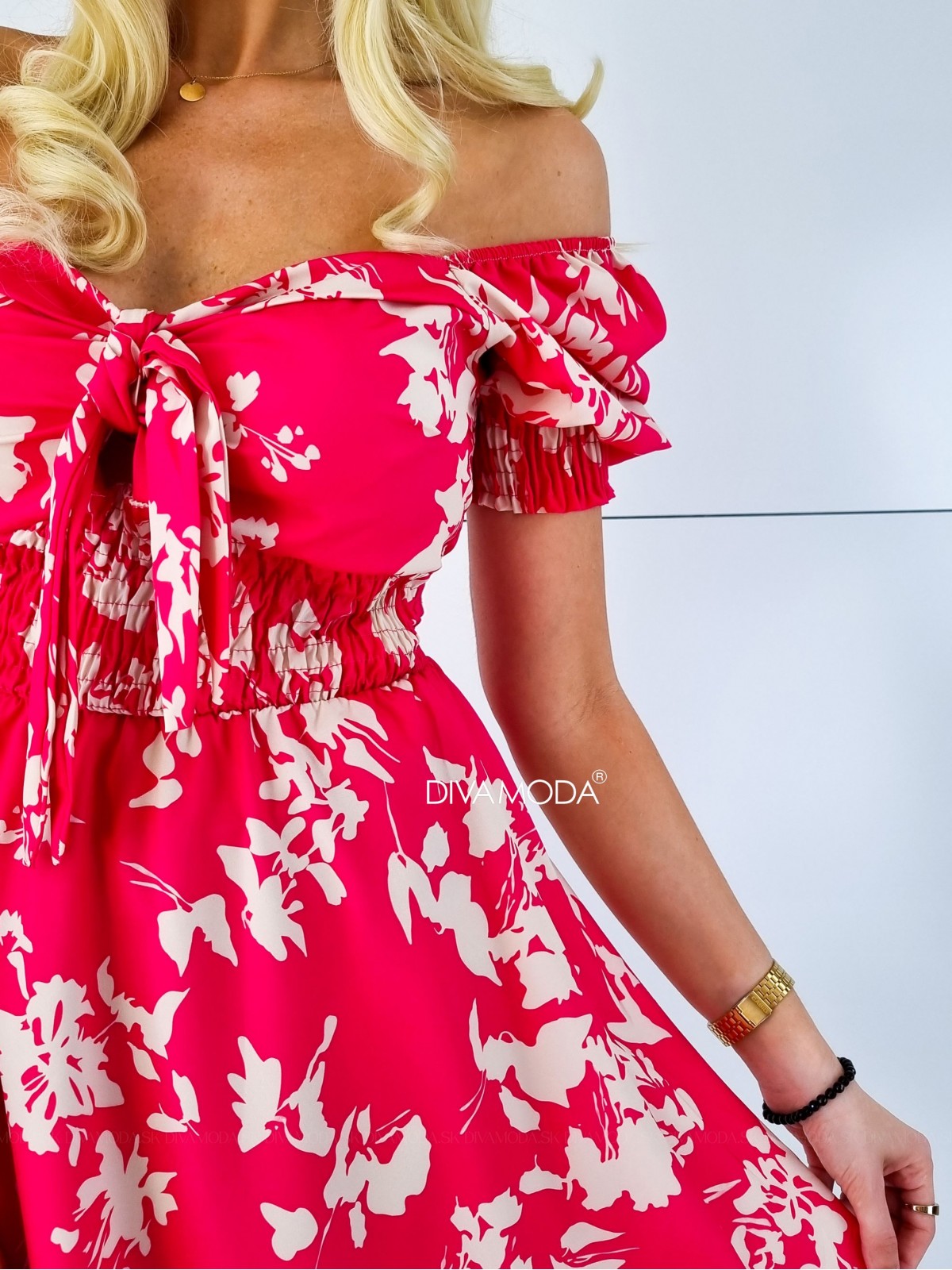 Kvetinové šaty s uzlom ružové P 108