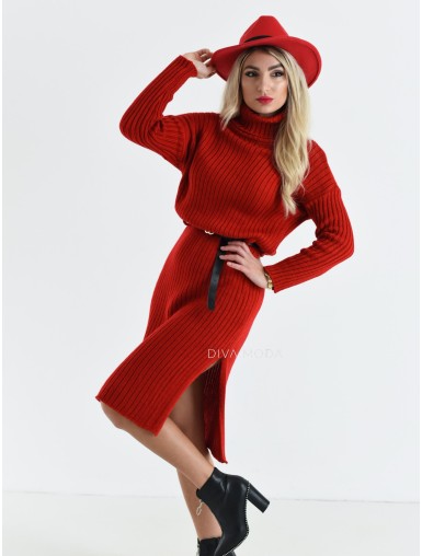 Maxi pletené vrúbkované šaty s opaskom červené S 594