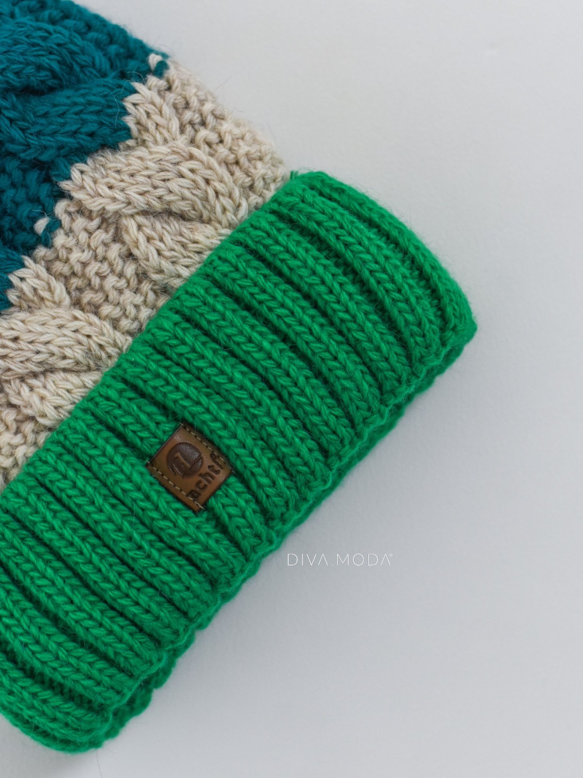 Pletená osmičková čiapka 3 colors béžovo-zelená P 1