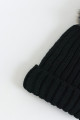 Rebrovaná zateplená čiapka s brmbolcom čierna P 120