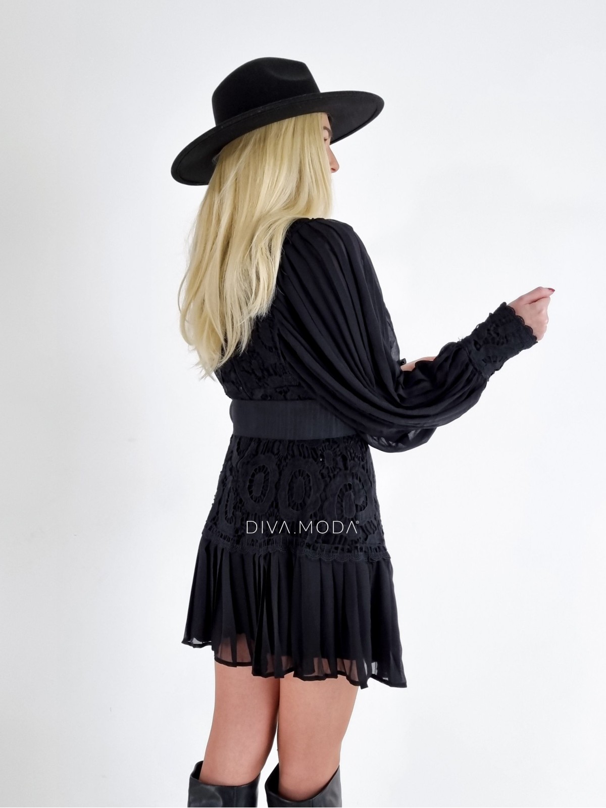 Krajkované šaty s puf rukávom a opaskom Glam čierne A 55