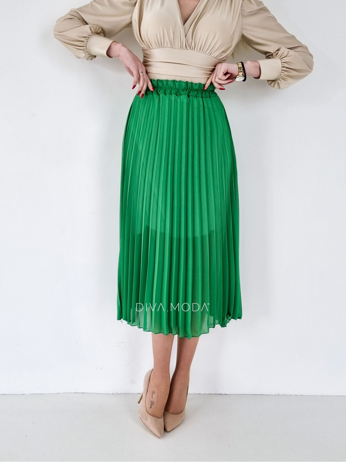 Plisovaná midi sukňa zelená P 76