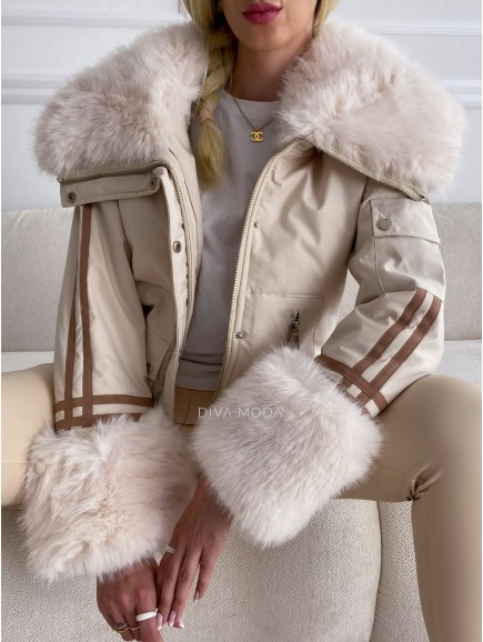 Zimná bunda s pruhmi a kožušinou béžovo-smotanová S 16
