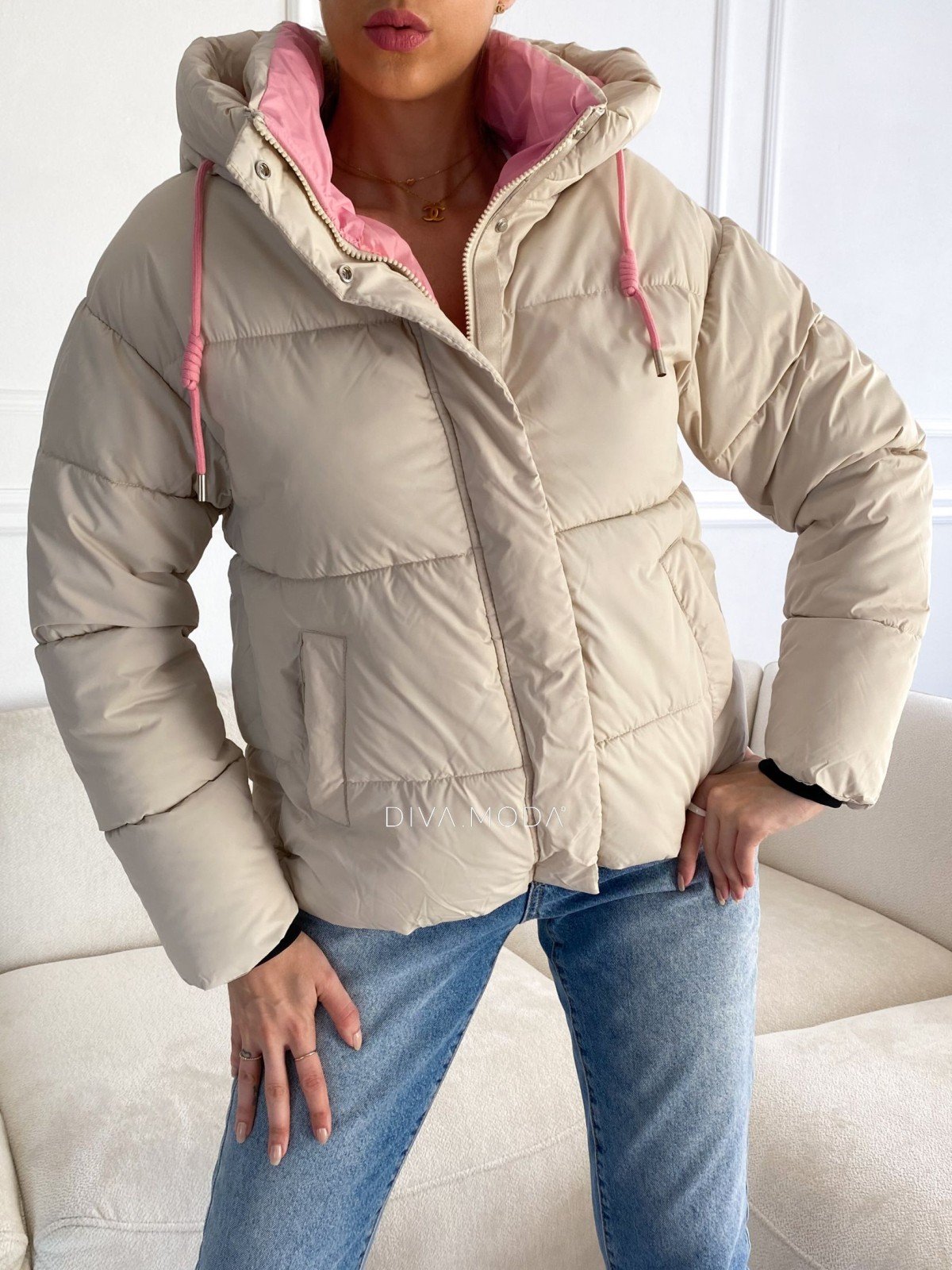 Zimná bunda béžovo-ružová s kapucňou S 63
