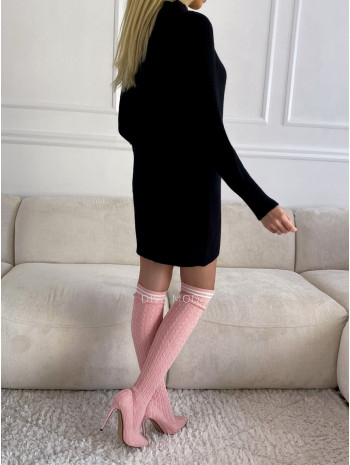 Predĺžený polorolák s puf rukávom čierny S 101