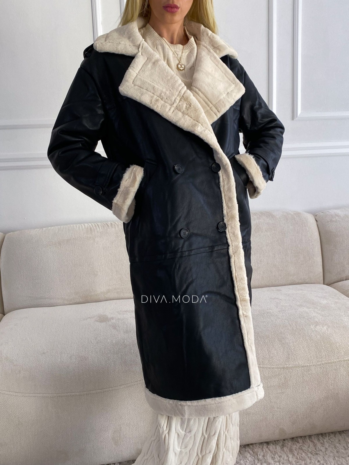 Oversize zimný koženkový kabát s kožušinou čierny S 106