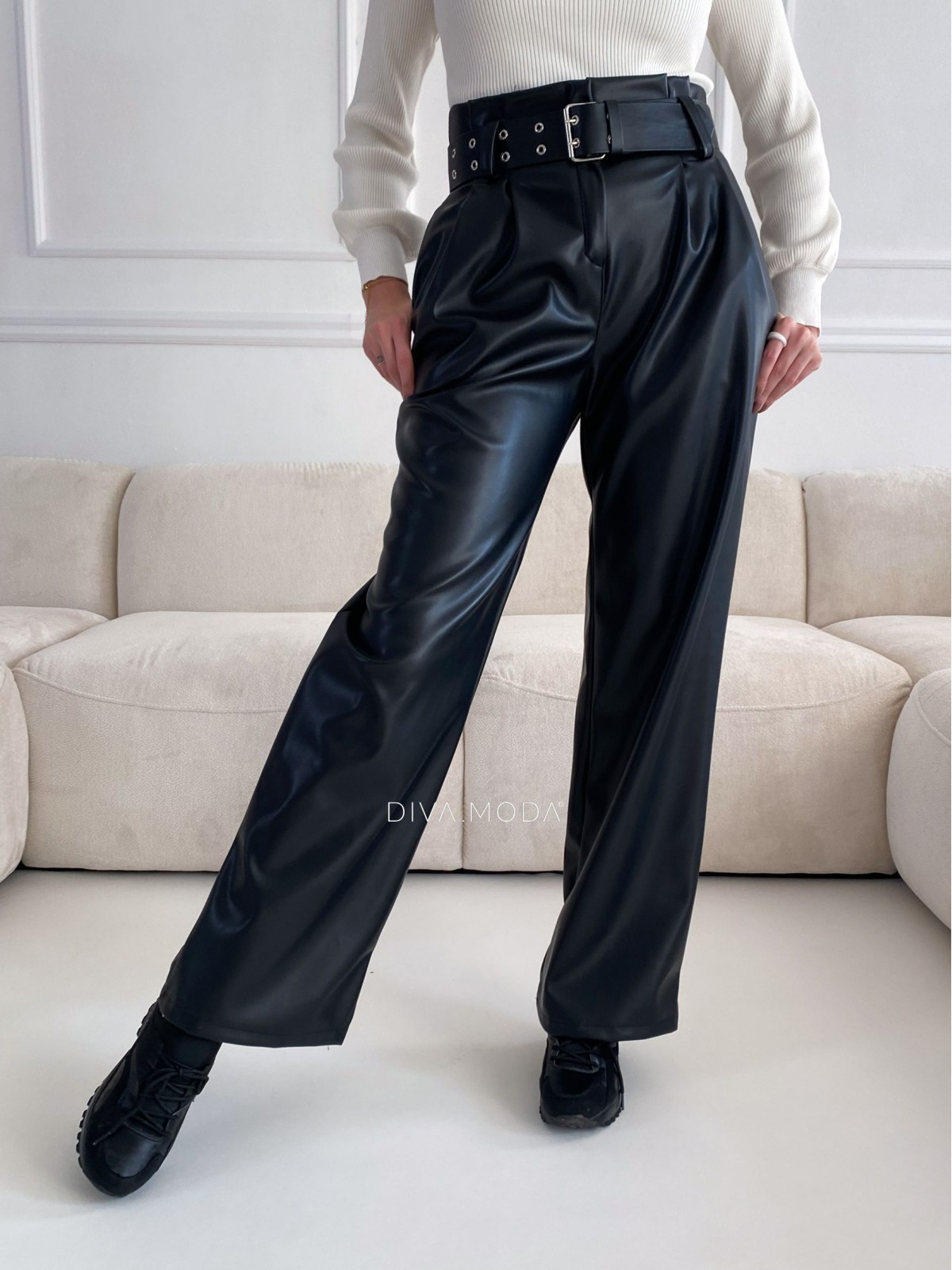 Koženkové široké nohavice čierne S 111