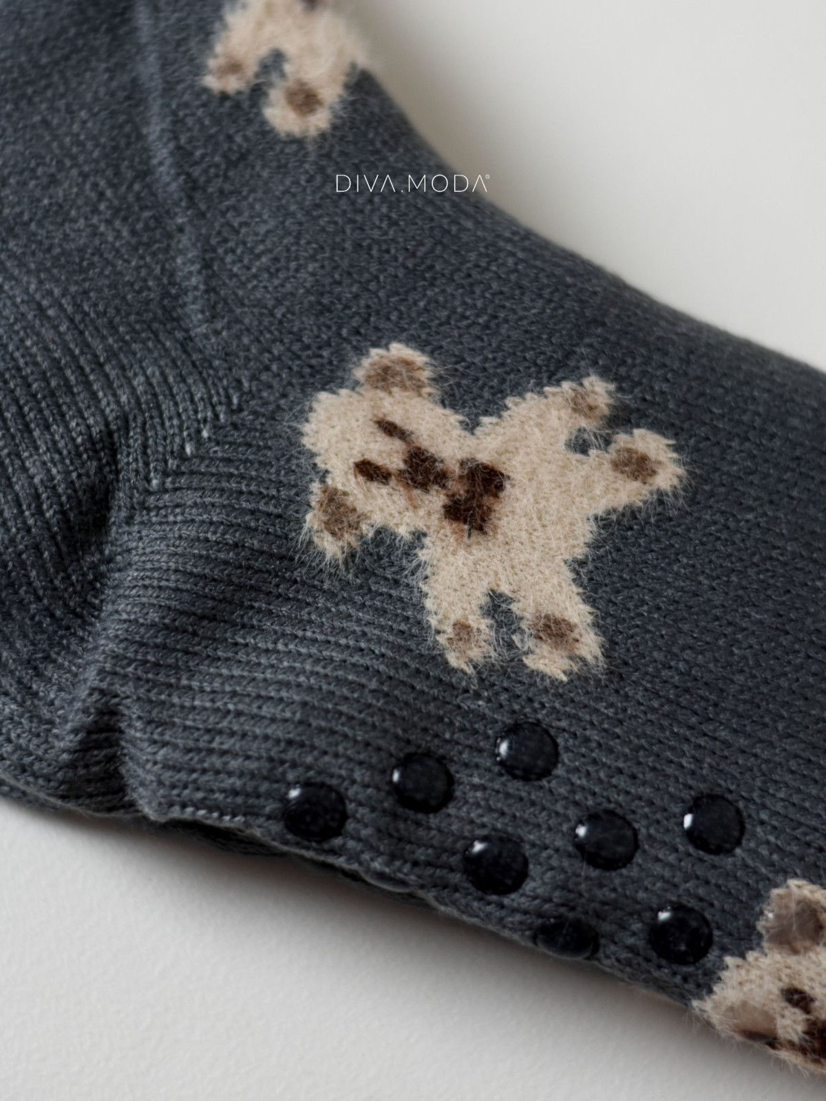 Hrubé protišmykové fluffy ponožky medvedíky šedé M 19