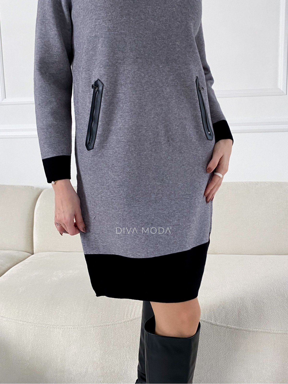 Úpletové šaty s koženkovou aplikáciou šedo/ čierna P 49