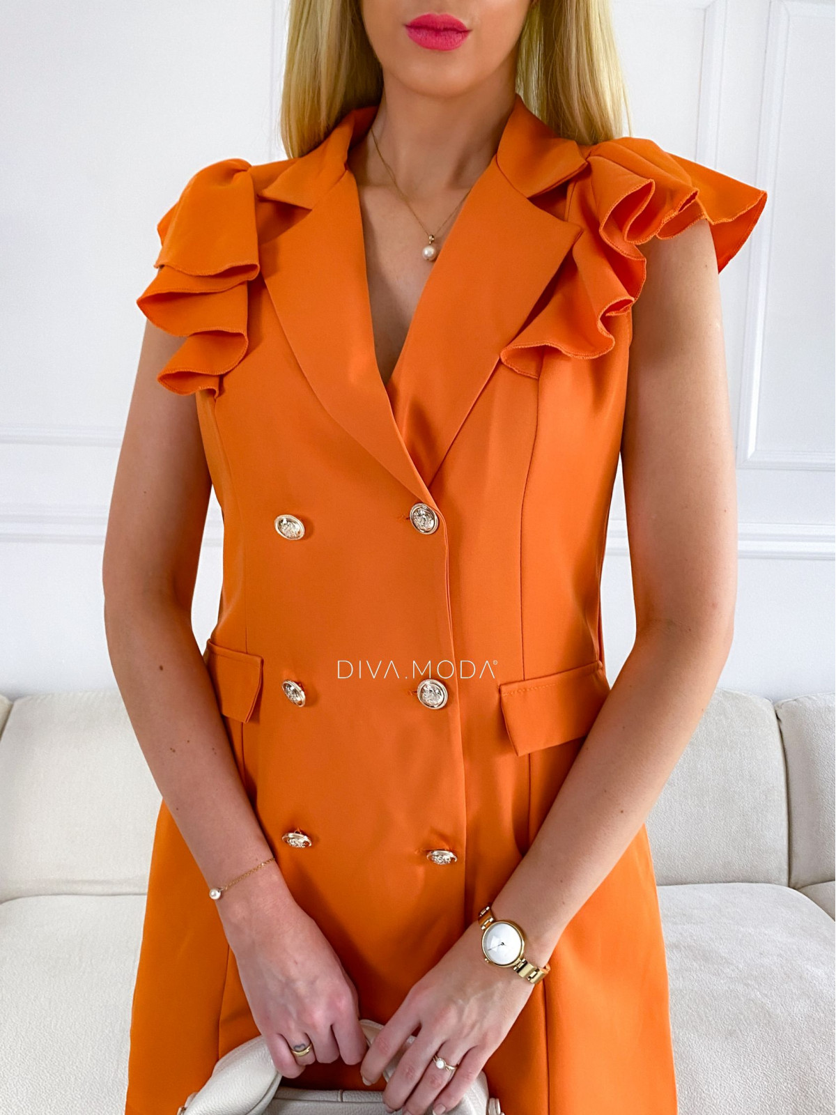 Sakové šaty s volánmi na ramenách orange M 68