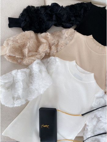 Úpletový top s ružičkovými rukávmi béžový M 993