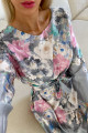 Saténové kvetované šaty Elis sivé P 55