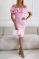 Priliehavé šaty s volánom off shoulders baby pink P 91