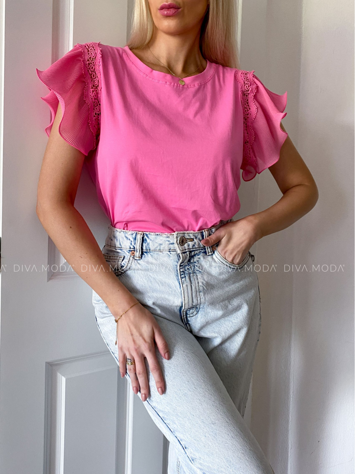 Bavlnené tričko s volánmi na ramenách ružové P 97