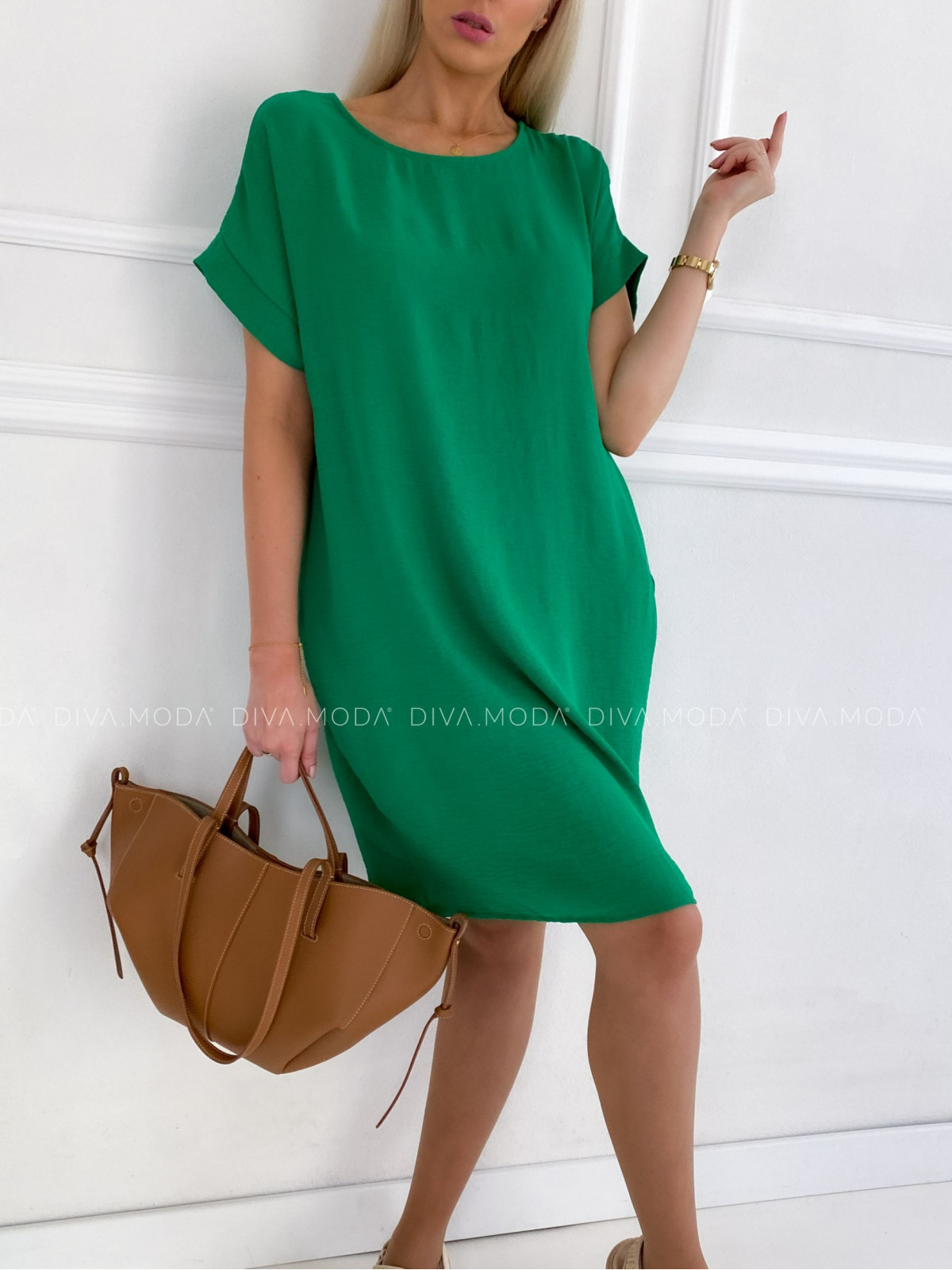 Basic šaty rozšírené na bokoch zelené P 108