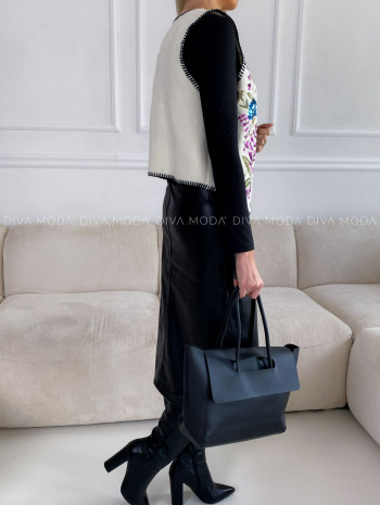 Vesta s flirami V 108