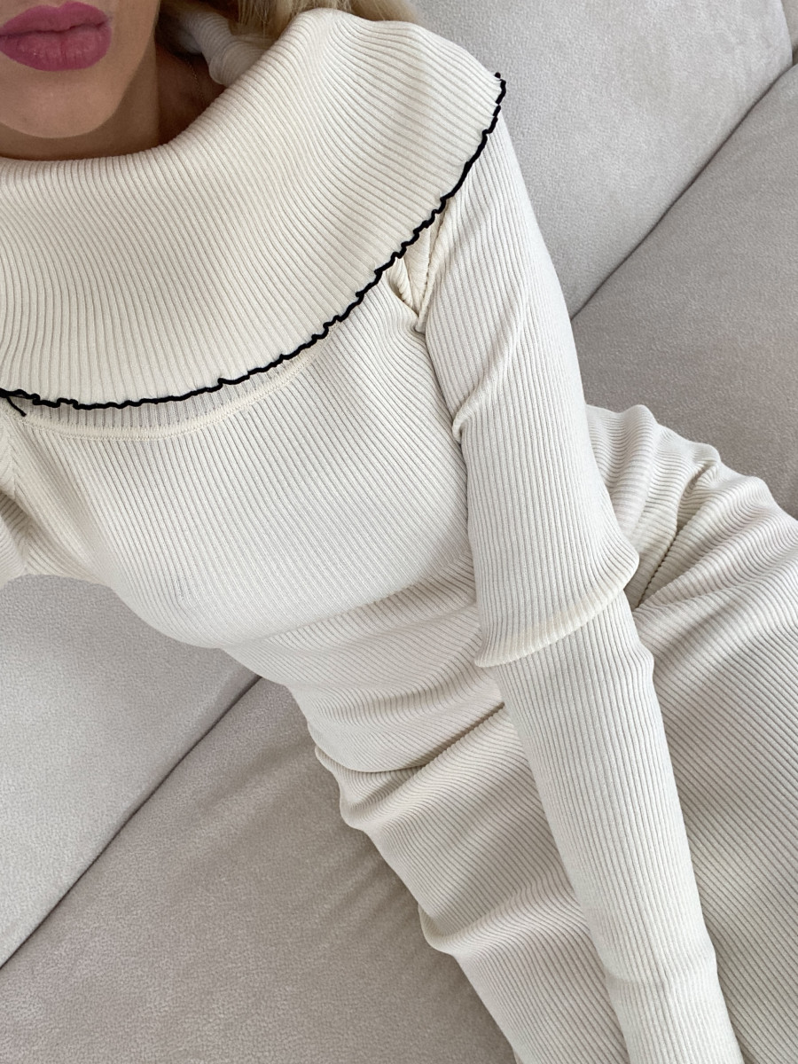 Úpletové šaty off shoulders s lemovaním maslové M 101