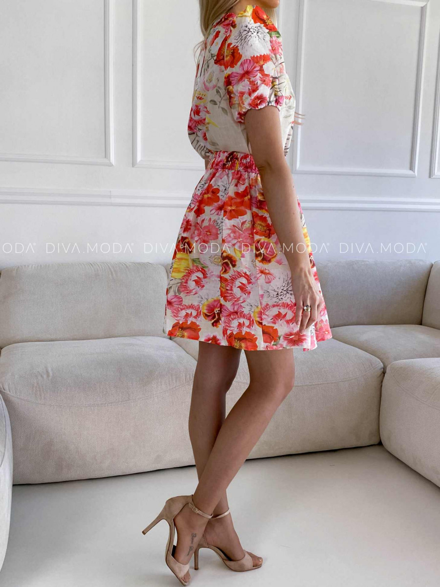 Elegantný komplet kvetovaná košeľa + sukňa M 324