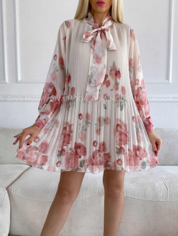 Ľahké kvetované šaty s plisom a kvetmi Mia smotanové M 344