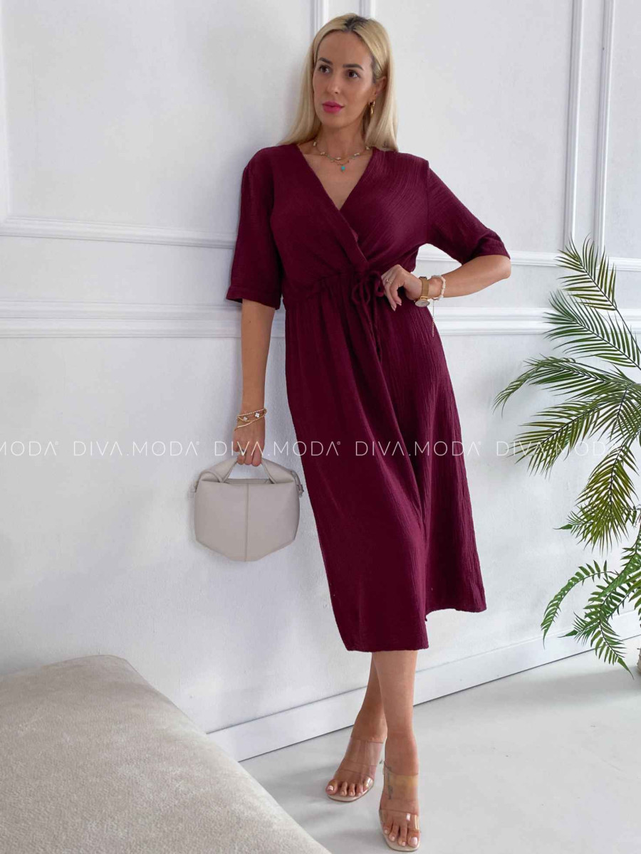 Mušelínové midi šaty s viazaním na boku burgundy K 340