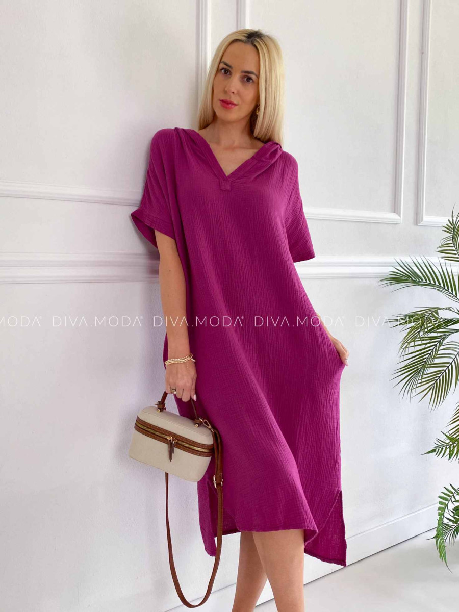 Oversize midi mušlínové šaty s kapucňou baklažánové K 331