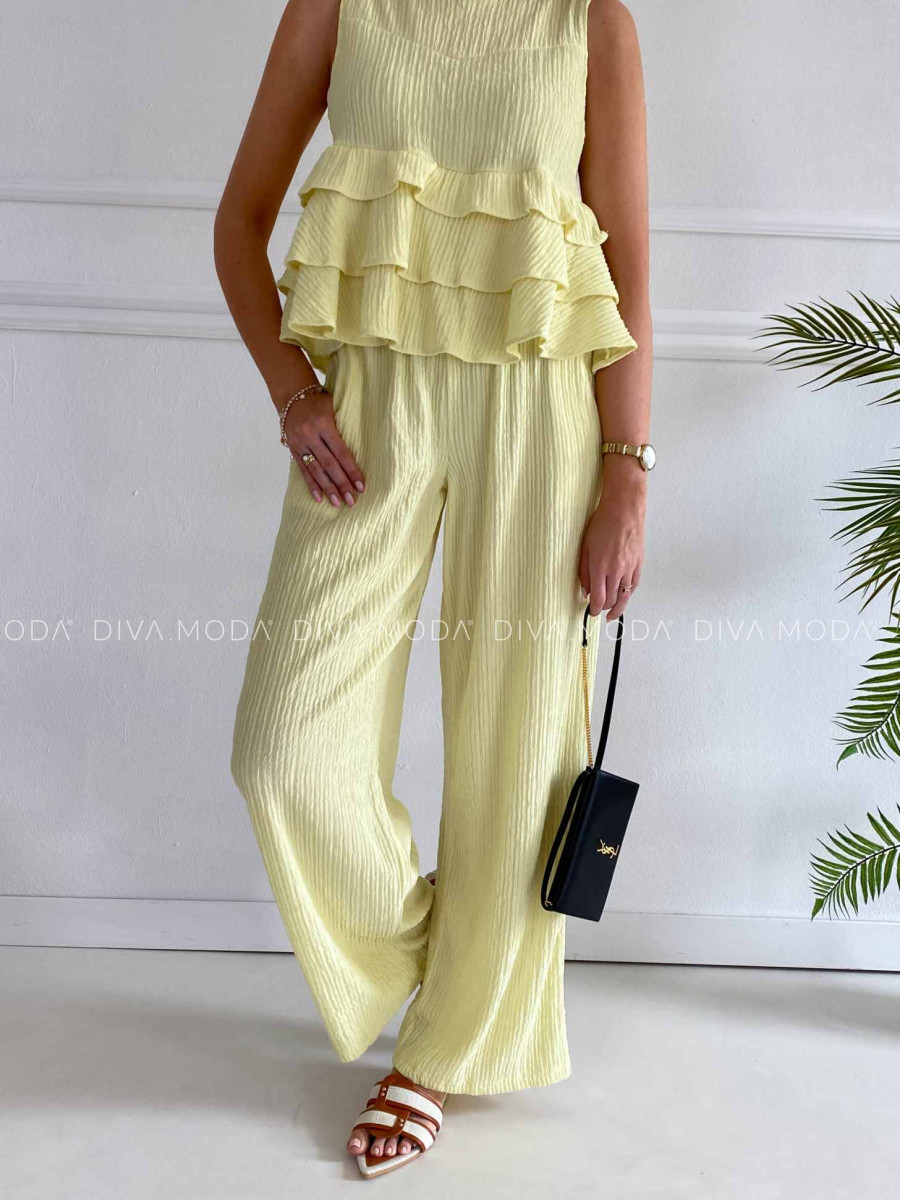 Krepový komplet s volánikmi butter yellow K 301