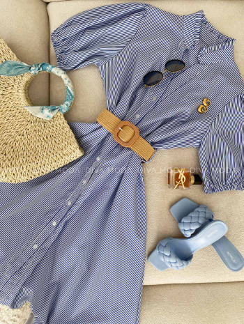 Pruhované maxi šaty s opaskom modré K 355