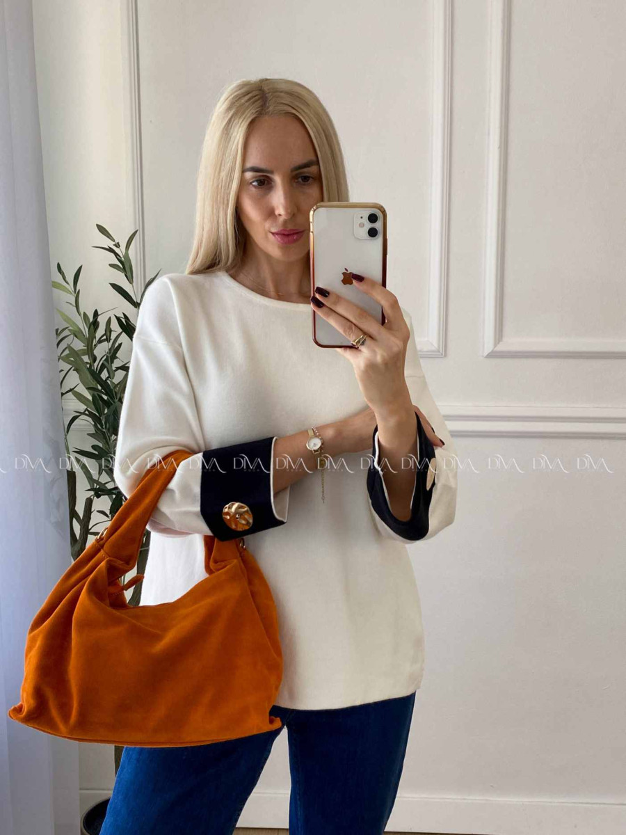 Sveter s gombíkmi na rukávoch smotanový A 46