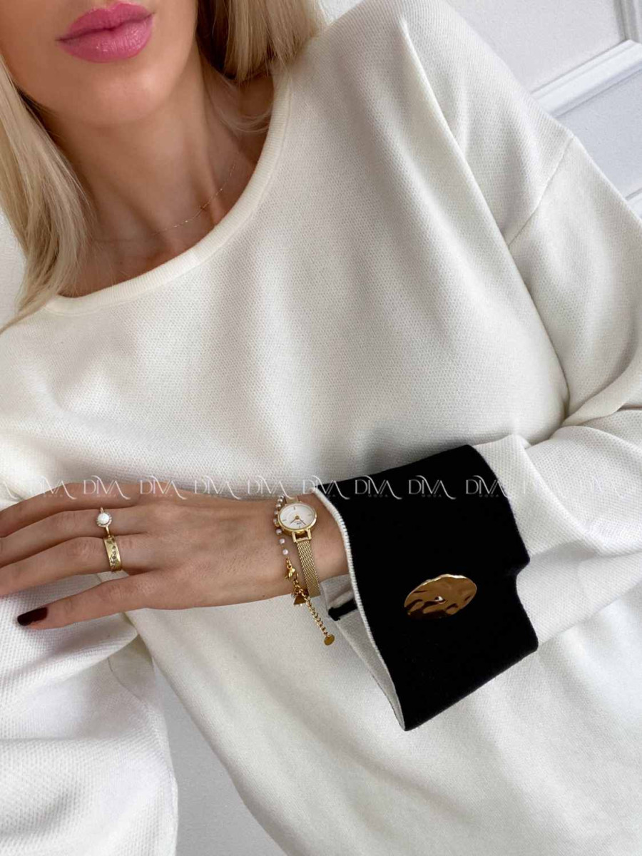 Sveter s gombíkmi na rukávoch smotanový A 46