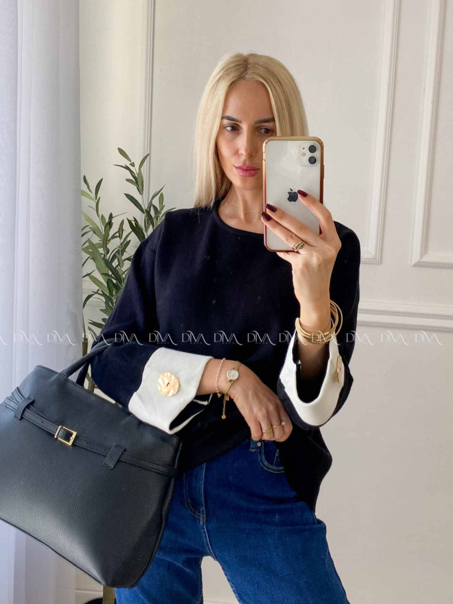 Sveter s gombíkmi na rukávoch čierny A 46