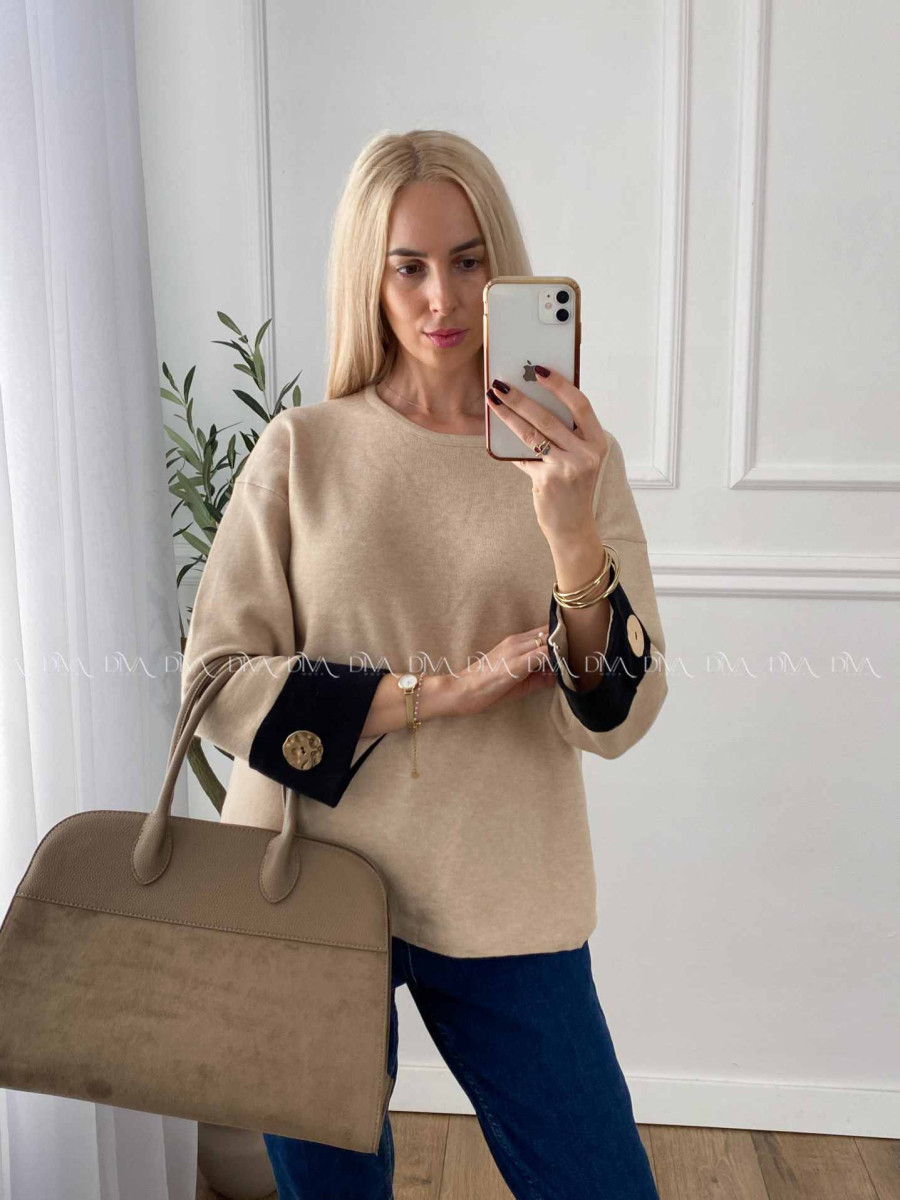 Sveter s gombíkmi na rukávoch vanilkovo - béžový A 46