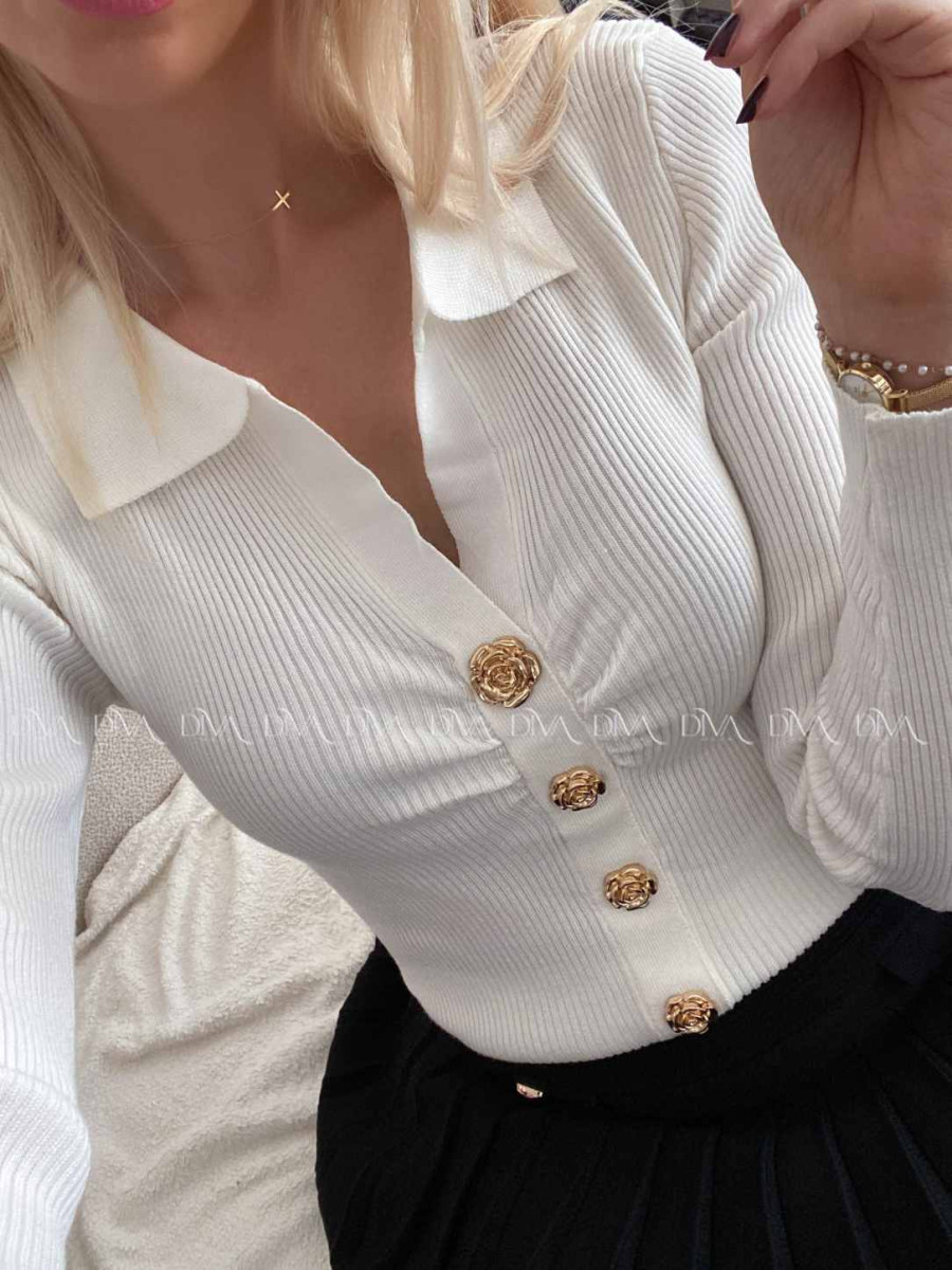 Sveter s golierom a ružičkovými gombíkmi biely A 43