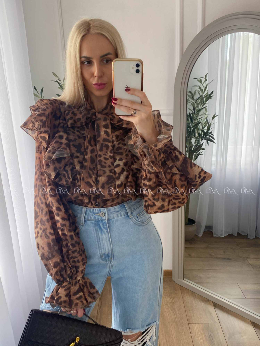 Leopardia blúzka s volánom A 15