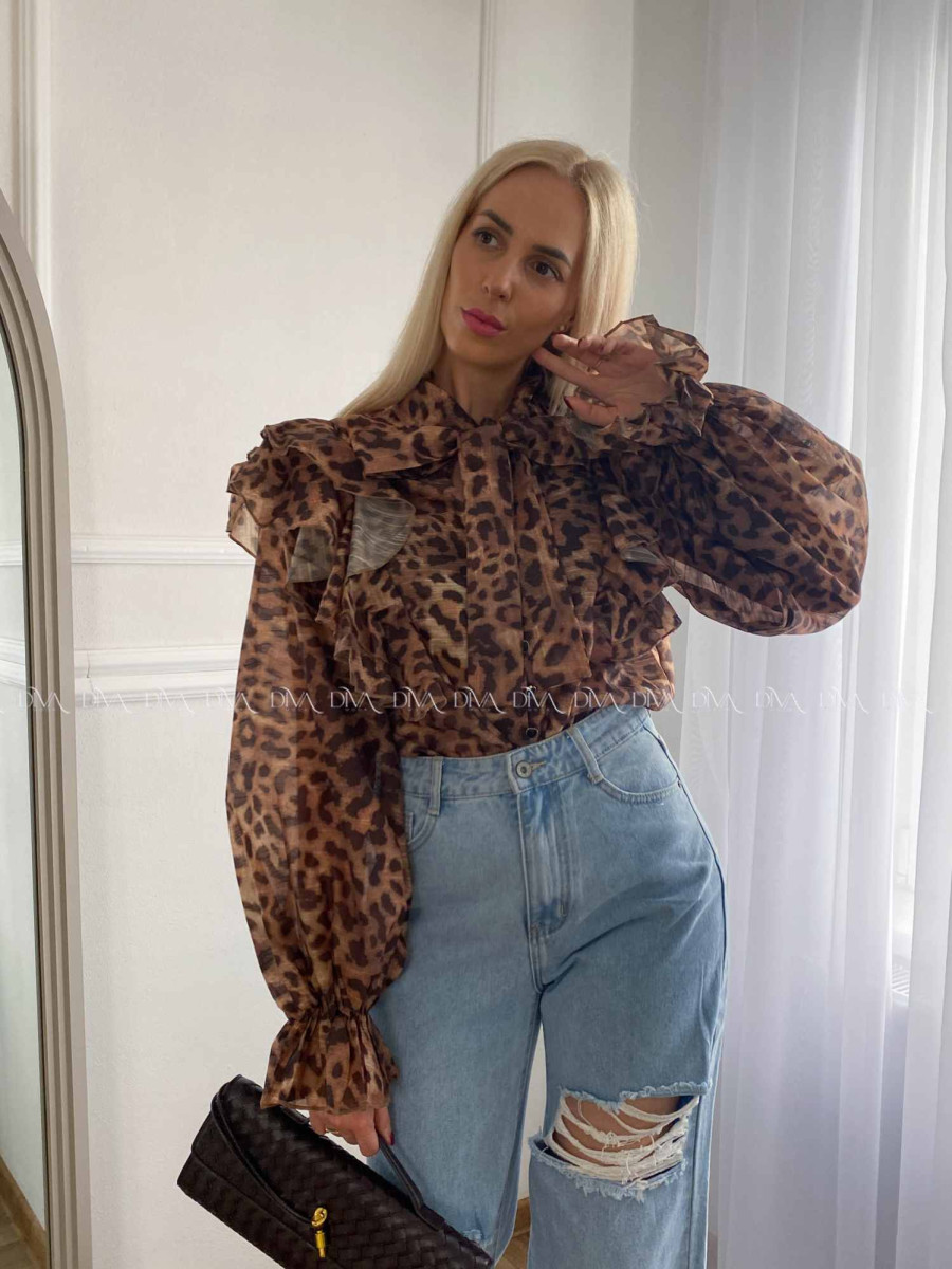Leopardia blúzka s volánom A 15