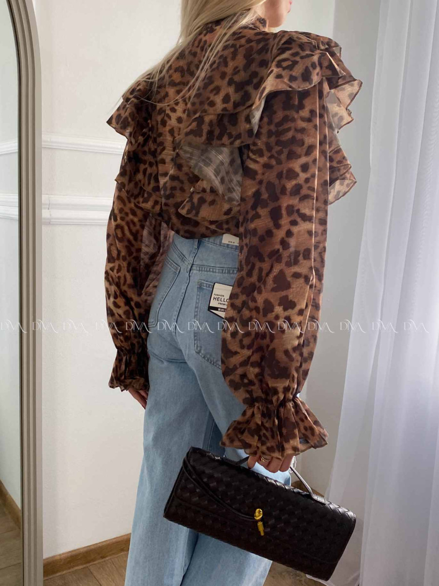 Leopardia blúzka s volánom A 15