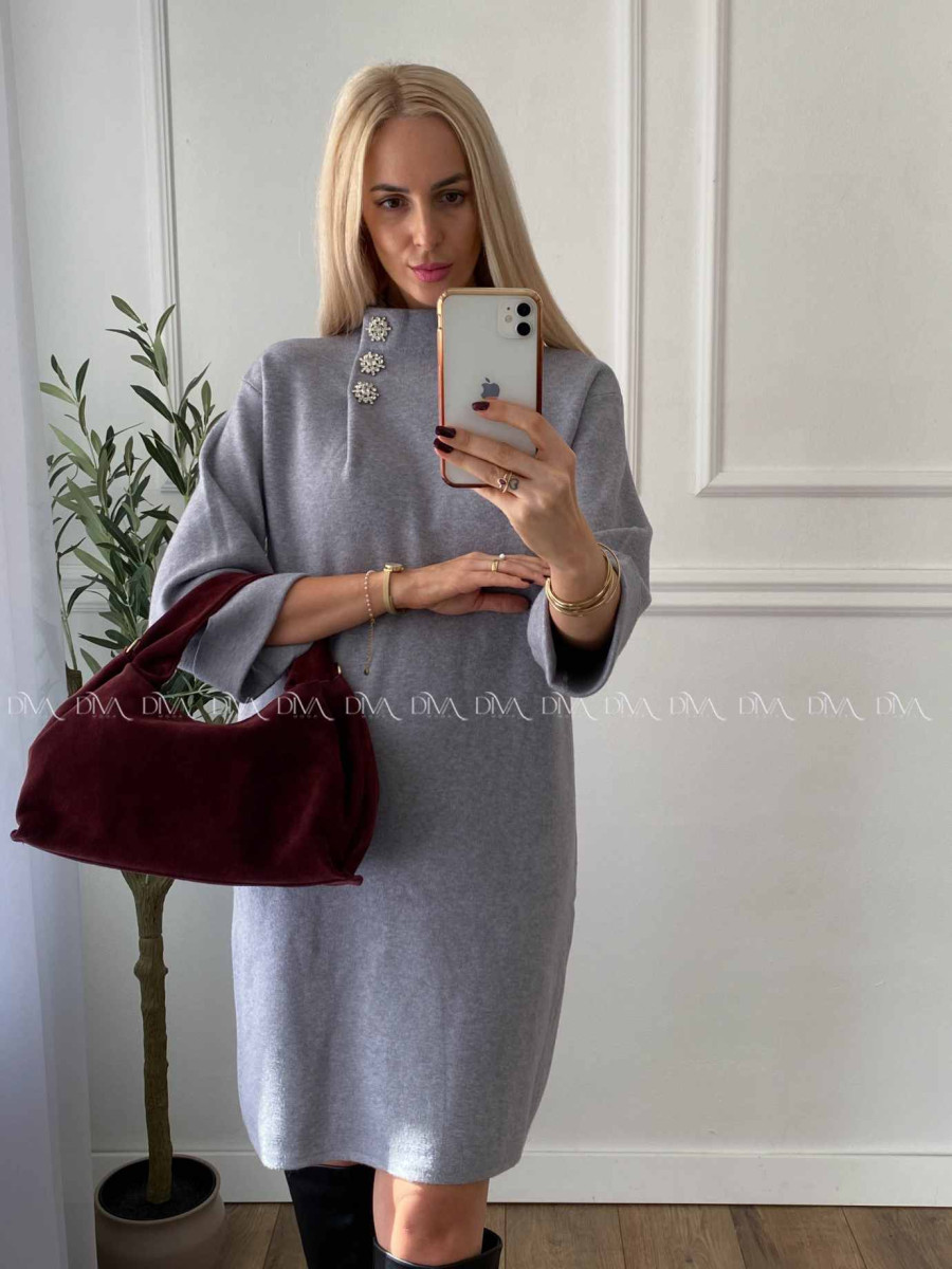 Úpletové šaty so štrasovými gombíkmi snow  sivé A 18