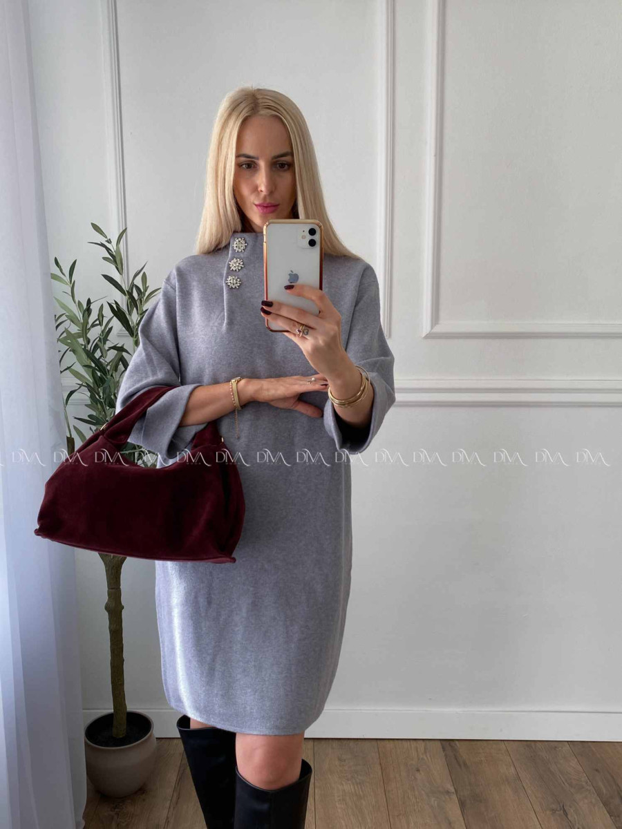 Úpletové šaty so štrasovými gombíkmi snow  sivé A 18