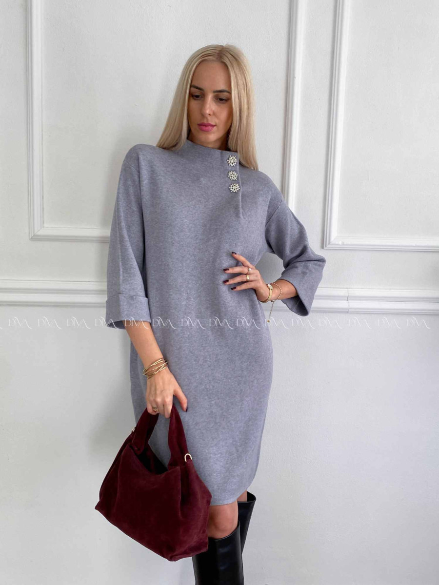 Úpletové šaty so štrasovými gombíkmi snow  sivé A 18