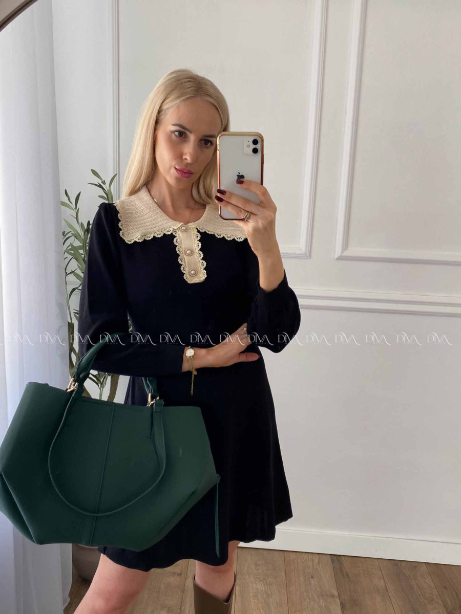 Úpletové šaty s krajkovaným golierom čierne A 41