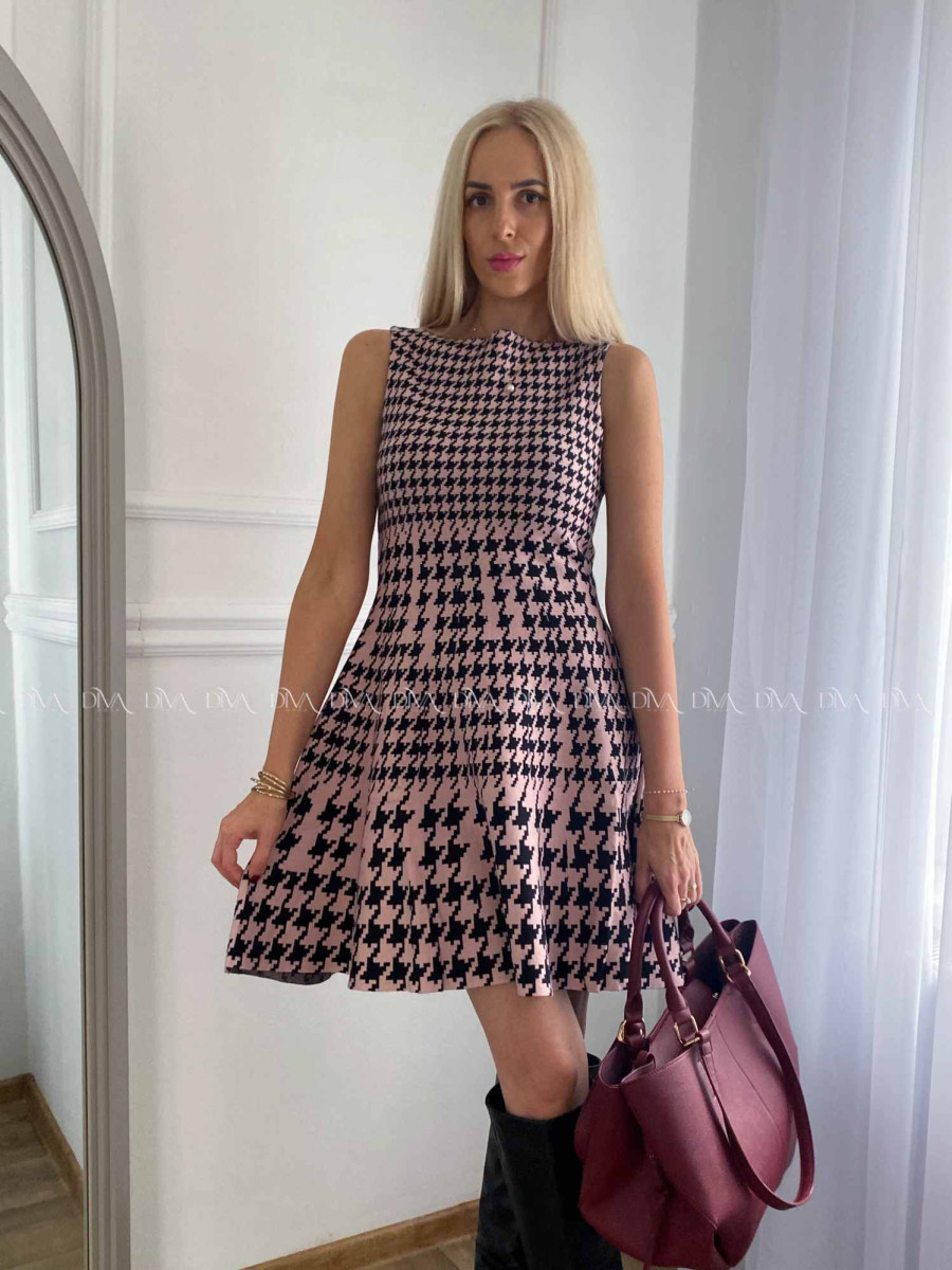 Úpletové šaty kohútia stopa ružové A 22