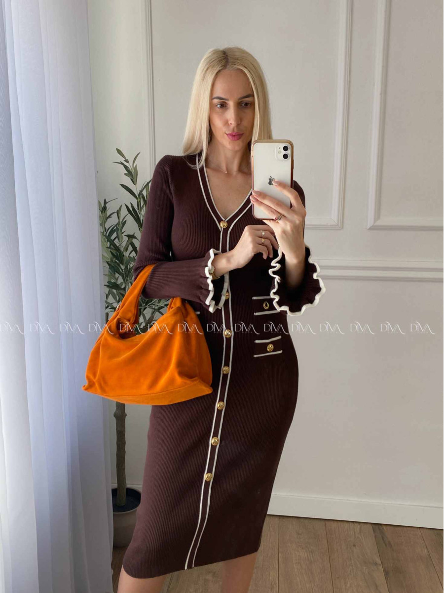 Úpletové midi šaty s gombíkmi a volánmi na rukách čokoládové A 66