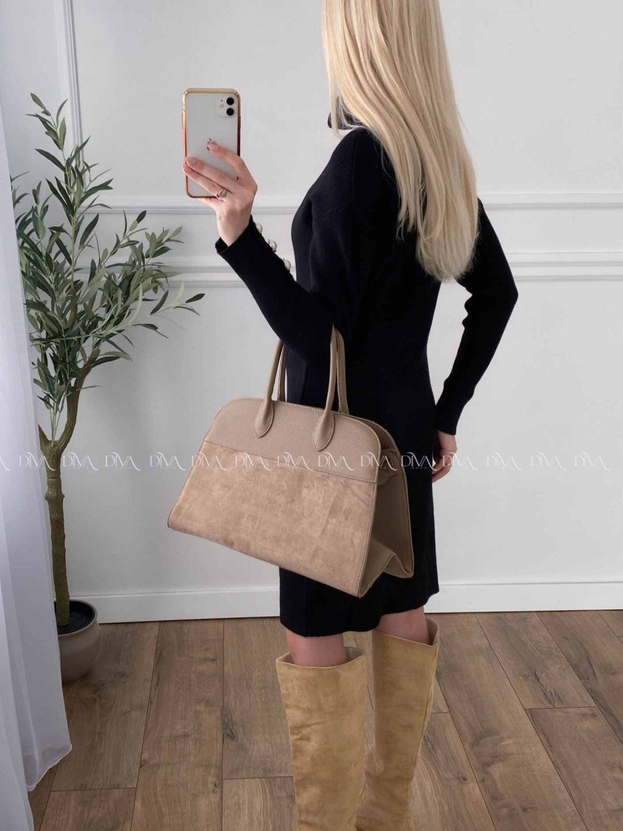 Rolákové šaty s perlovými gombíkmi čierne A 45