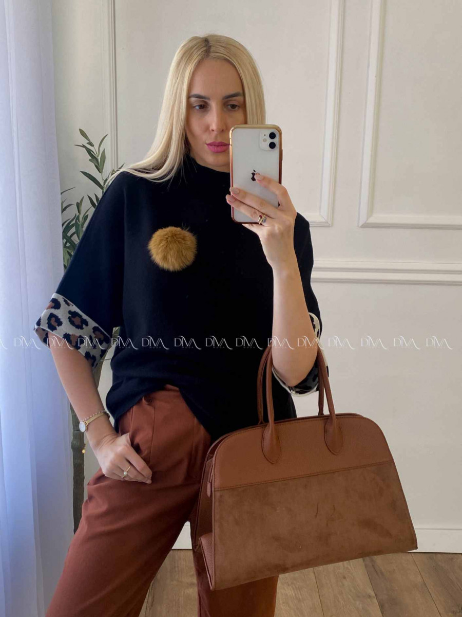 Oversize polorolák s bambuľkou čierny A 57