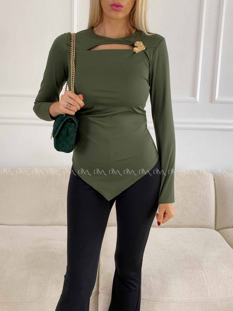 Šikmý top s výstrihom a sponou khaki zelený A 77