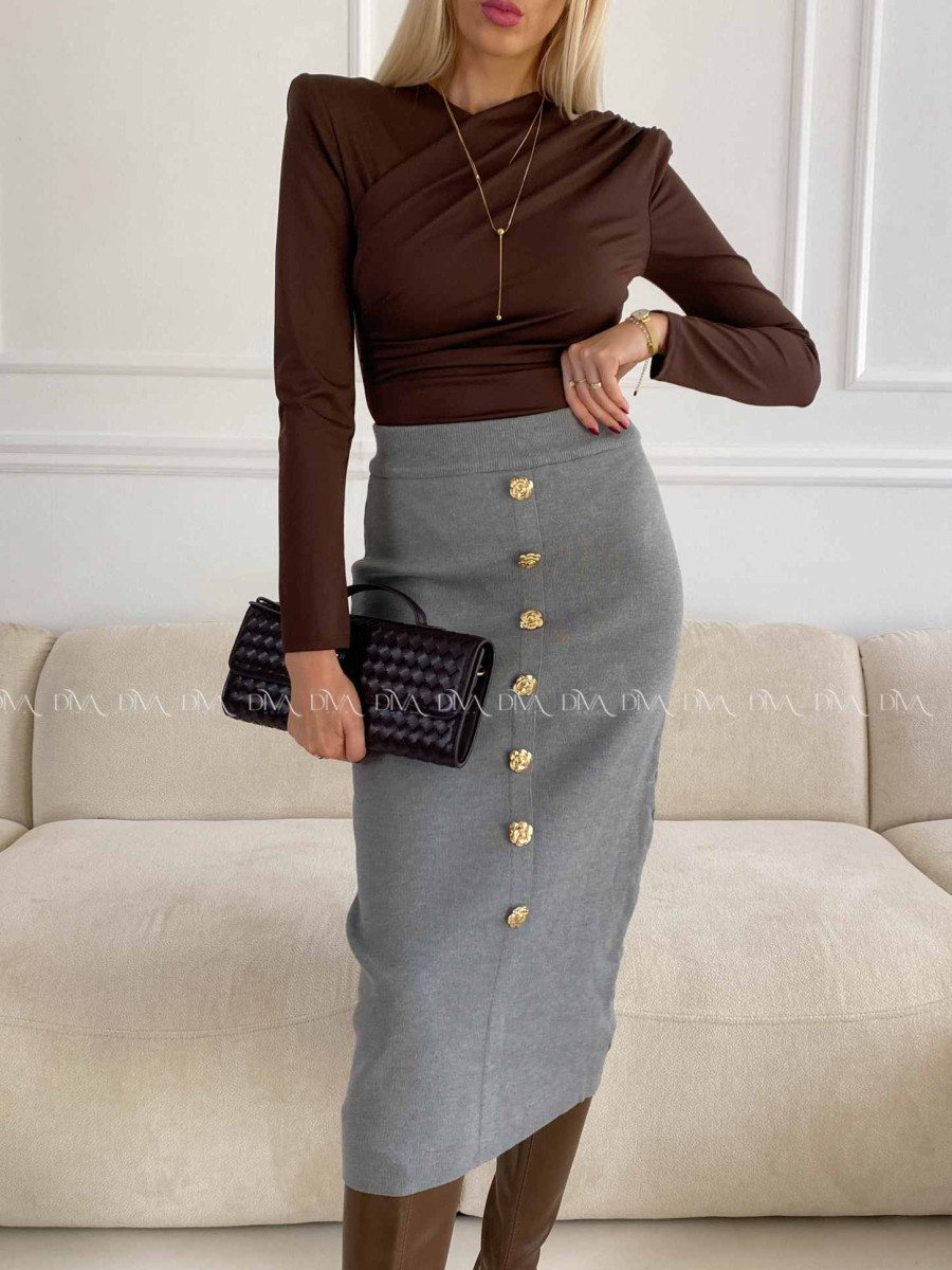 Úpletová priliehavá midi sukňa s ružičkovými gombíkmi sivá A 63