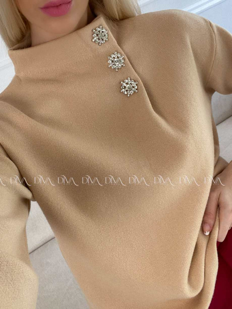 Sveter so štrasovými gombíkmi vanilkový V 52