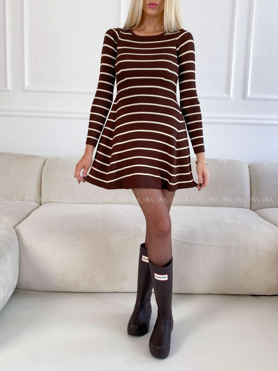 Úpletové pruhované šaty čokoládové A 118