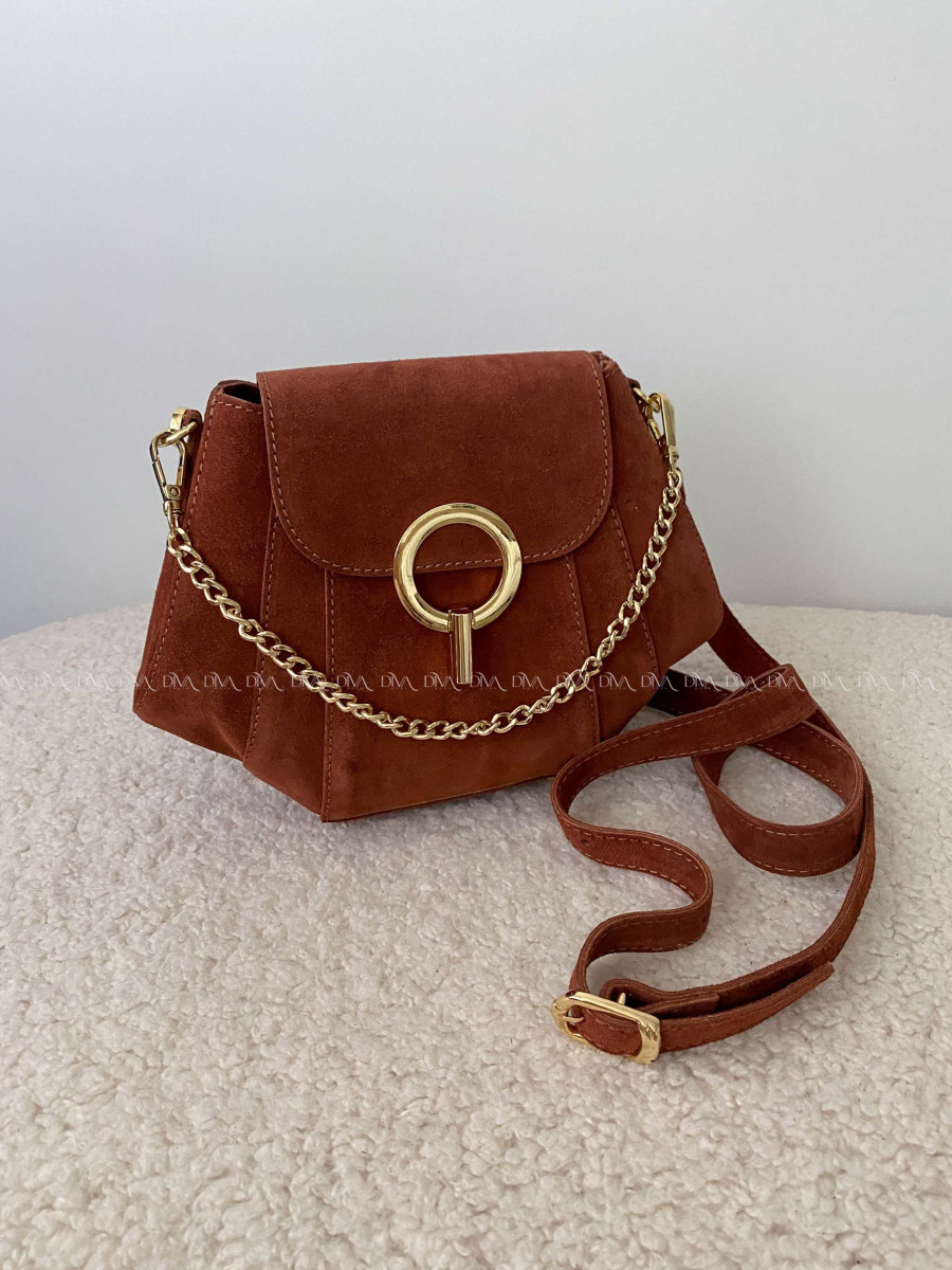 Asymetrická Kabelka z pravej brúsenej kože camel s retiazkou