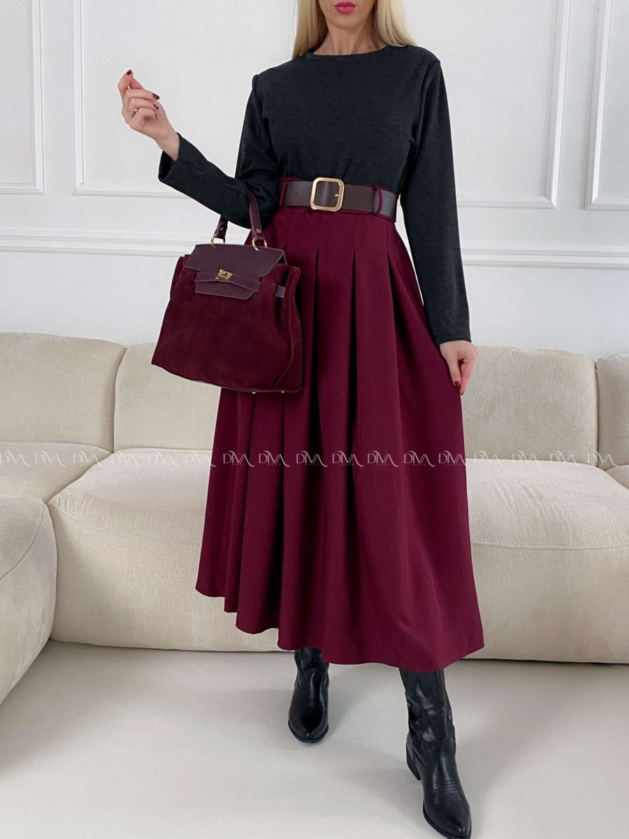 Kombinované maxi šaty s opaskom burgundy A 128