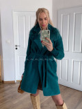 Alpaka kabát s kožušinou a opaskom prtrolejovo- smaragdový S 68
